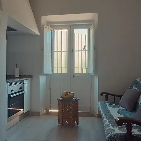 With Roof Terrace In Town Centre Apartment *